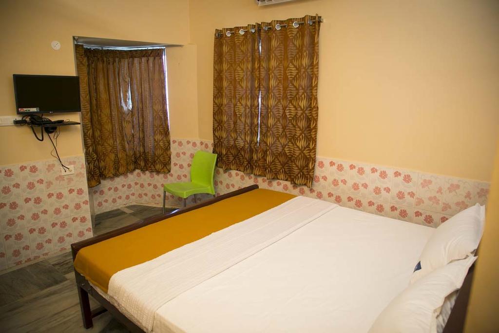 Navagraha Homestay Kumbakonam Exterior foto